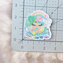 Load image into Gallery viewer, Mama Earth 2022 Dollies Sticker
